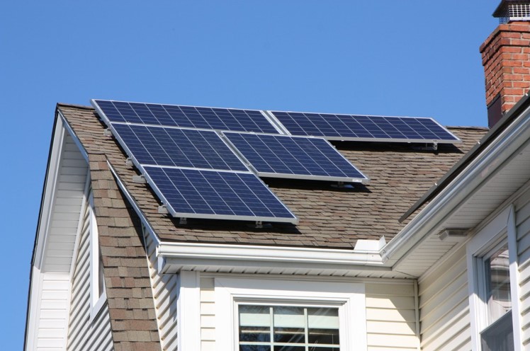 Six Reasons to Switch to Solar Electricity