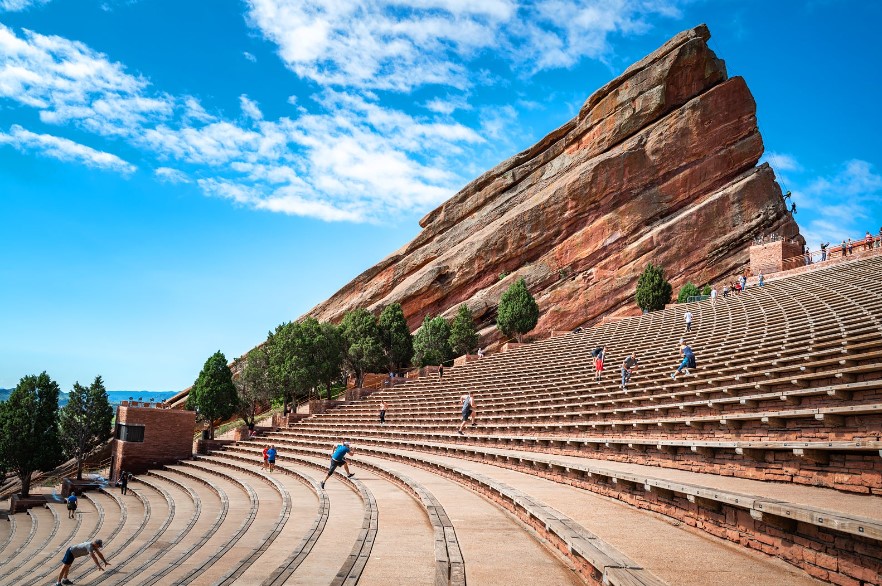 Escape the City and Refresh Your Mind with Red Rocks Shuttle Tours